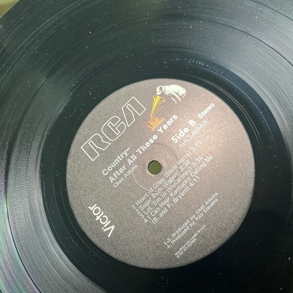 Chet Atkins- After All of These Years-  vintage vinyl record from 1981 - Picture 7 of 9